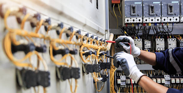 Professional Electrician technician working in Parks, AZ